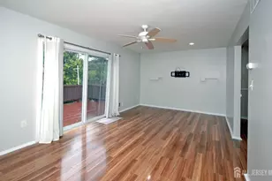 4 White Oaks Dr, Sayreville, NJ 08872 - Photo 5