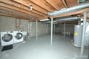 4 White Oaks Dr, Sayreville, NJ 08872 - Photo 31