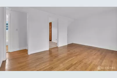 505 Lincoln Park E, Cranford Township, NJ 07016 - Photo 7