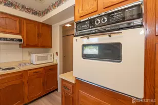 487 Somerset Ln, Monroe Township, NJ 08831 - Photo 13