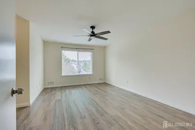 13 Peachtree Lane, Monroe Township, NJ 08831 - Photo 5