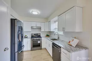 13 Peachtree Ln, Monroe Township, NJ 08831 - Photo 3