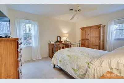 8 Adelphi Court, Edison, NJ 08837 - Photo 21