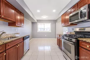 1614 Edison Glen Terrace, Edison, NJ 08837 - Photo 11