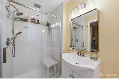 26 Harvey Street, New Brunswick, NJ 08901 - Photo 9