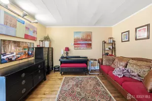 26 Harvey St, New Brunswick, NJ 08901 - Photo 5