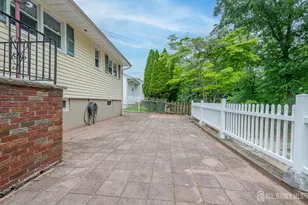 69 Monmouth Ave, Edison, NJ 08820 - Photo 19