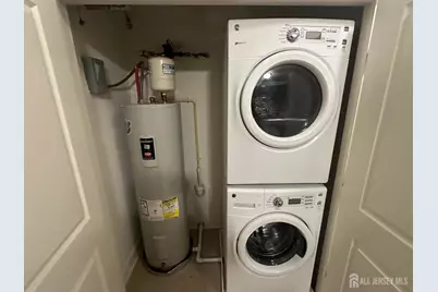 88 Roosevelt Avenue #404, Carteret, NJ 07008 - Photo 7