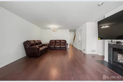143 E Tennyson Drive, Plainsboro Township, NJ 08536 - Photo 5