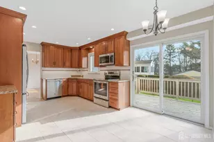 128 Hazelwood Ave, Middlesex, NJ 08846 - Photo 11