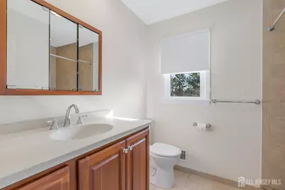 128 Hazelwood Avenue, Middlesex, NJ 08846 - Photo 19