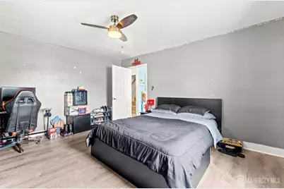 34 Ling Street, Fords, NJ 08863 - Photo 5
