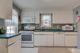 39 Harrison St, Sayreville, NJ 08872 - Photo 7