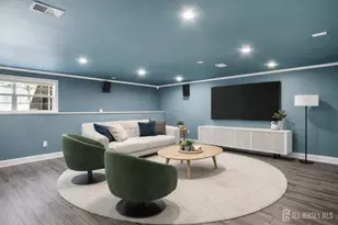 206 Shields Ct, South Brunswick Township, NJ 08852 - Photo 3