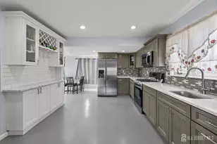 490 Florida Grove Rd, Perth Amboy, NJ 08861 - Photo 5