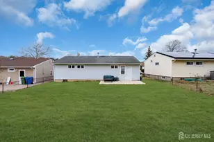 16 Hemlock Dr, Sayreville, NJ 08859 - Photo 21