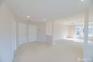 6 Banyan Ct, Edison, NJ 08820 - Photo 23