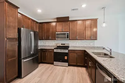 628 Sadie Circle, New Brunswick, NJ 08901 - Photo 13