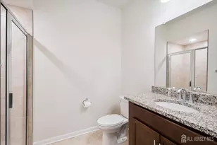 628 Sadie Cir, New Brunswick, NJ 08901 - Photo 15