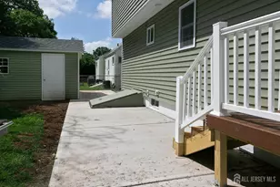 15 Bradley Dr, Edison, NJ 08817 - Photo 5