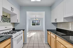 33 Deerberry Ln, South Brunswick Township, NJ 08852 - Photo 15