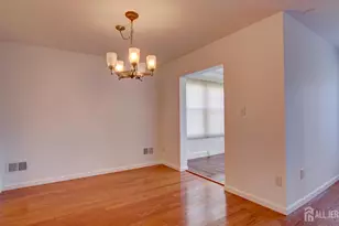 2 Hempstead Dr, Monroe Township, NJ 08831 - Photo 9