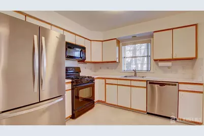 2 Hempstead Drive, Monroe Township, NJ 08831 - Photo 15