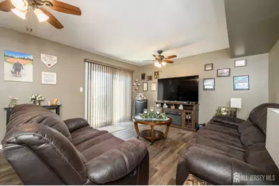 245 Florence Avenue, Colonia, NJ 07067 - Photo 15