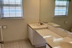 809 Woodhaven Dr, Edison, NJ 08817 - Photo 15