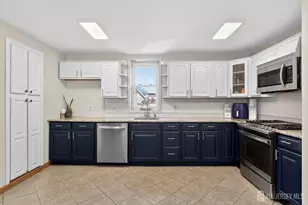 4 Jeanette St, Carteret, NJ 07008 - Photo 1