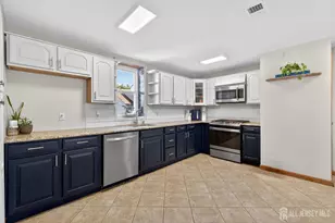 4 Jeanette St, Carteret, NJ 07008 - Photo 3