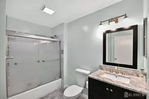 258 Kempsey Dr, North Brunswick Township, NJ 08902 - Photo 17