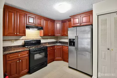 258 Kempsey Drive, North Brunswick Township, NJ 08902 - Photo 15