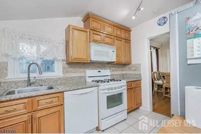 153 W Union Avenue, Bound Brook, NJ 08805 - Photo 7