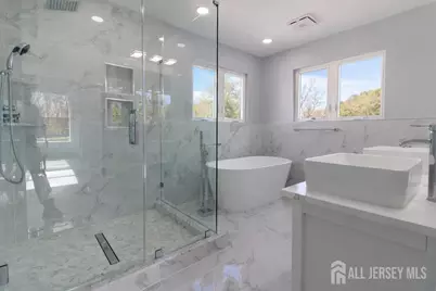 95 Kennedy Avenue, Aberdeen Township, NJ 07721 - Photo 25