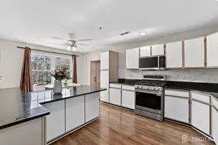 217 Prestwick Way, Edison, NJ 08820 - Photo 9