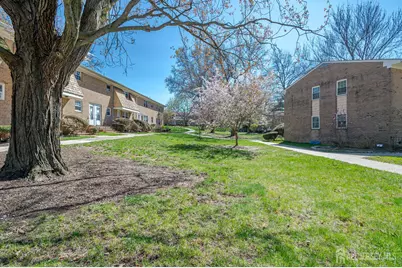 363 Cranbury Road #C14, East Brunswick Township, NJ 08816 - Photo 3