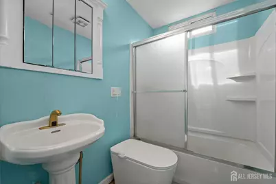 21 Helen Drive, Moonachie, NJ 07074 - Photo 3