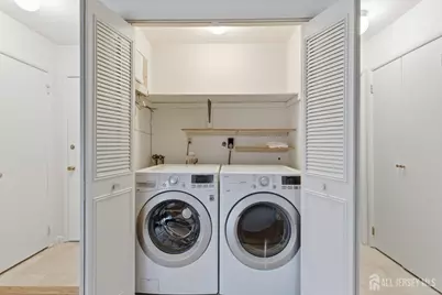 4807 Stonehedge Road, Edison, NJ 08820 - Photo 35