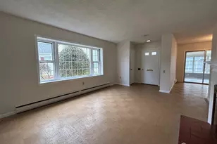 136 Plymouth Ln, Monroe Township, NJ 08831 - Photo 3