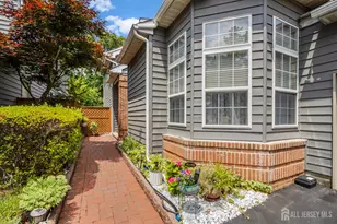 22 Fairway Blvd, Monroe Township, NJ 08831 - Photo 3