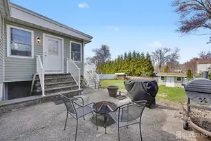 70 Oxford Rd, Colonia, NJ 07067 - Photo 29