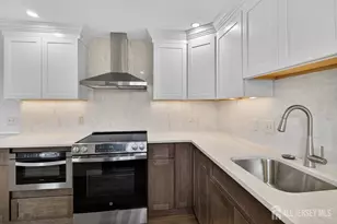 8 Sussex Way, Monroe Township, NJ 08831 - Photo 9