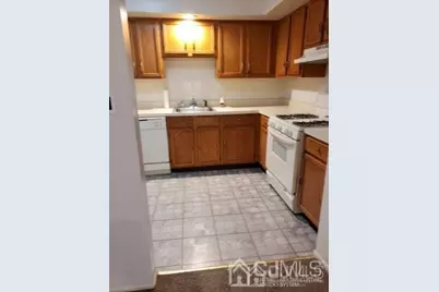 10 Nicholas Court, Spotswood, NJ 08884 - Photo 5