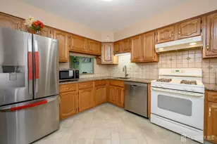 108 Eastwick Ct, Hillsborough Township, NJ 08844 - Photo 9