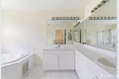 55 Woods Edge Court, Sayreville, NJ 08859 - Photo 15