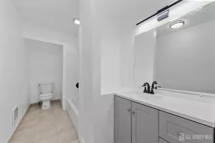 29 Piccadilly Circus, Sayreville, NJ 08872 - Photo 11