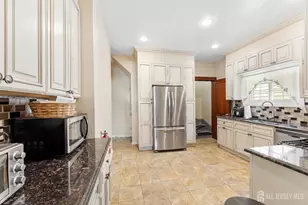 150 W 5th Ave, Roselle, NJ 07202 - Photo 9