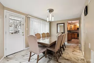 2 Dey Pl, Edison, NJ 08817 - Photo 5