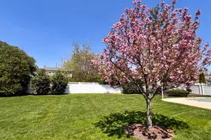 15 Delaware Dr, East Brunswick Township, NJ 08816 - Photo 13